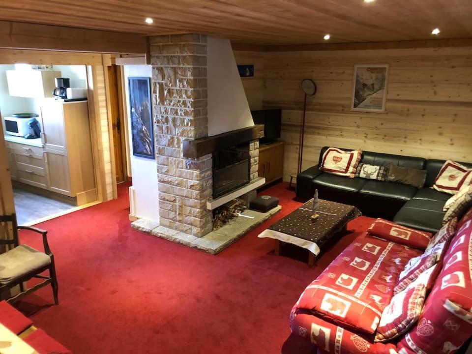 Chalet L'Eyssinette Appartement 8 A 10 Couchages Vars  Extérieur photo